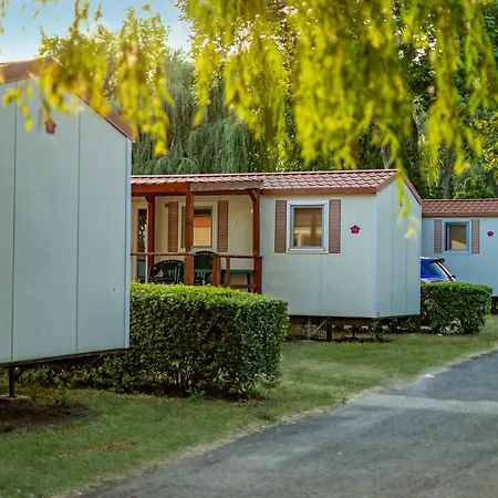 Balatontourist Fuered Camping & Bungalows Balatonfured Exterior photo