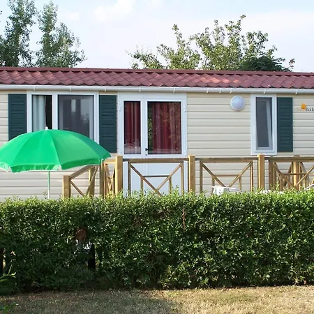 Balatontourist Fuered Camping & Bungalows Balatonfured Exterior photo