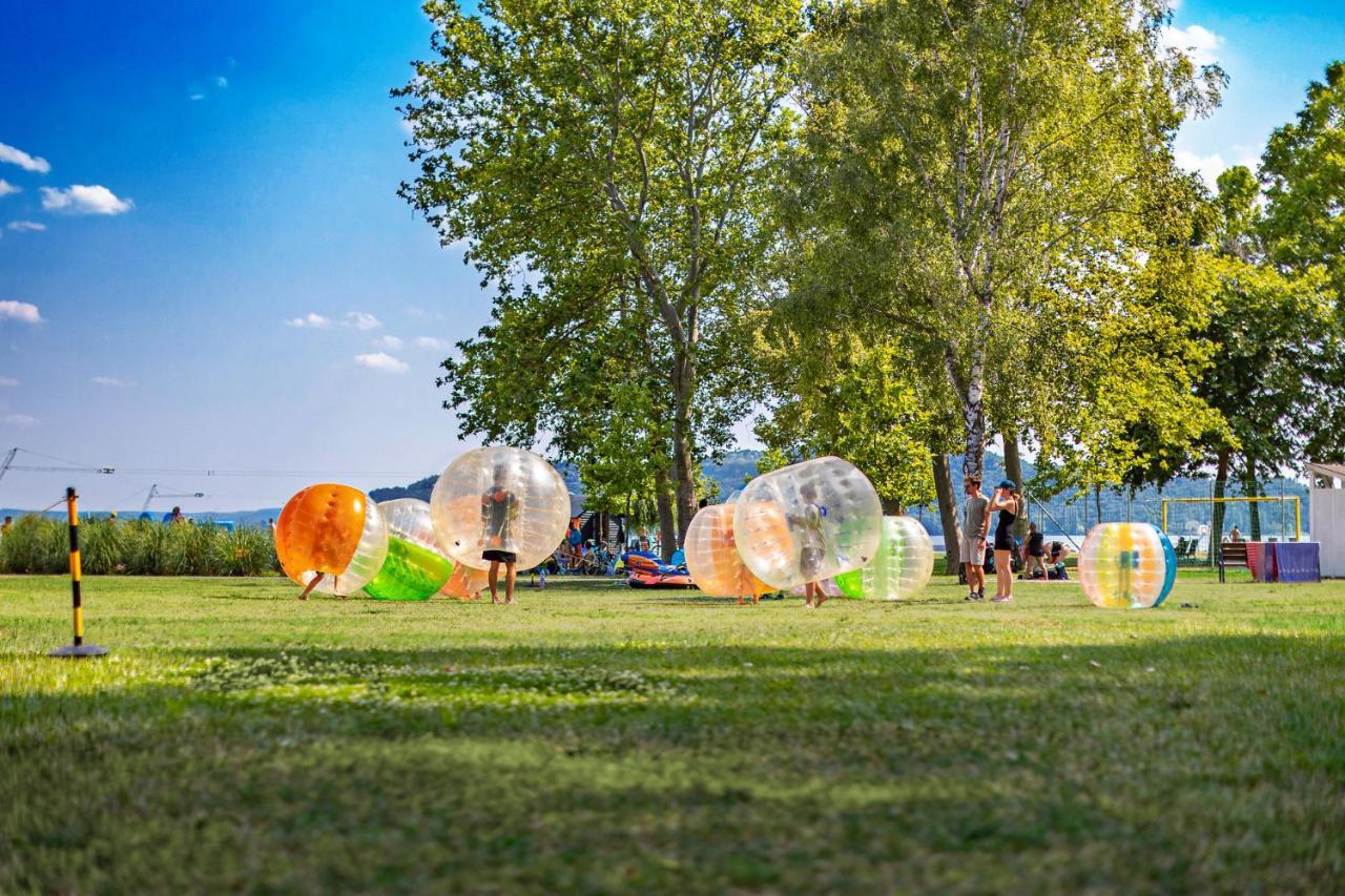 Balatontourist Fuered Camping & Campsite 2*
