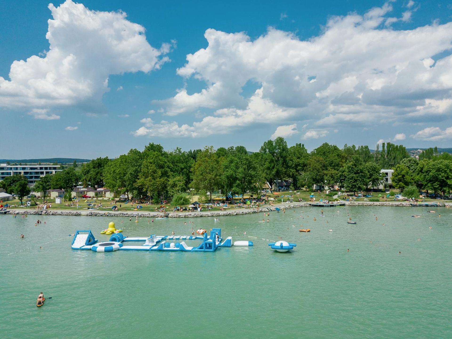 Campsite Balatontourist Fuered Camping & 2*