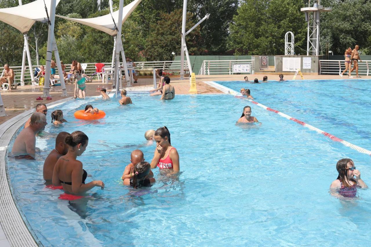Balatontourist Fuered Camping & Campsite 2*
