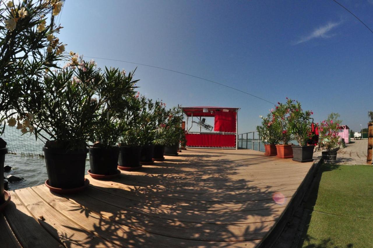 Campsite Balatontourist Fuered Camping & Balatonfured